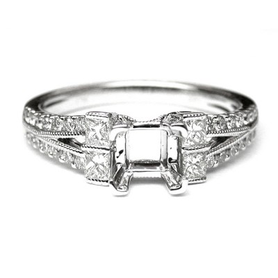 NJ Design Diamond Engagement Ring