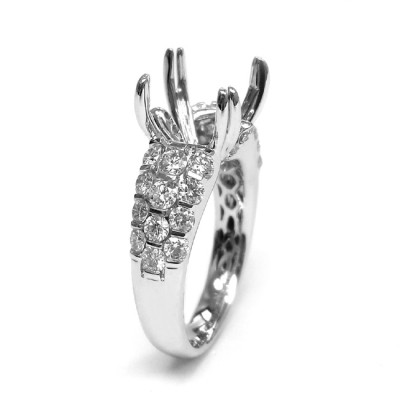 NJ Design Diamond Engagement Ring